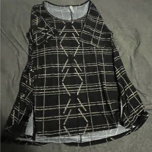 LuLaRoe Black and Cream Geometric Perfect-T